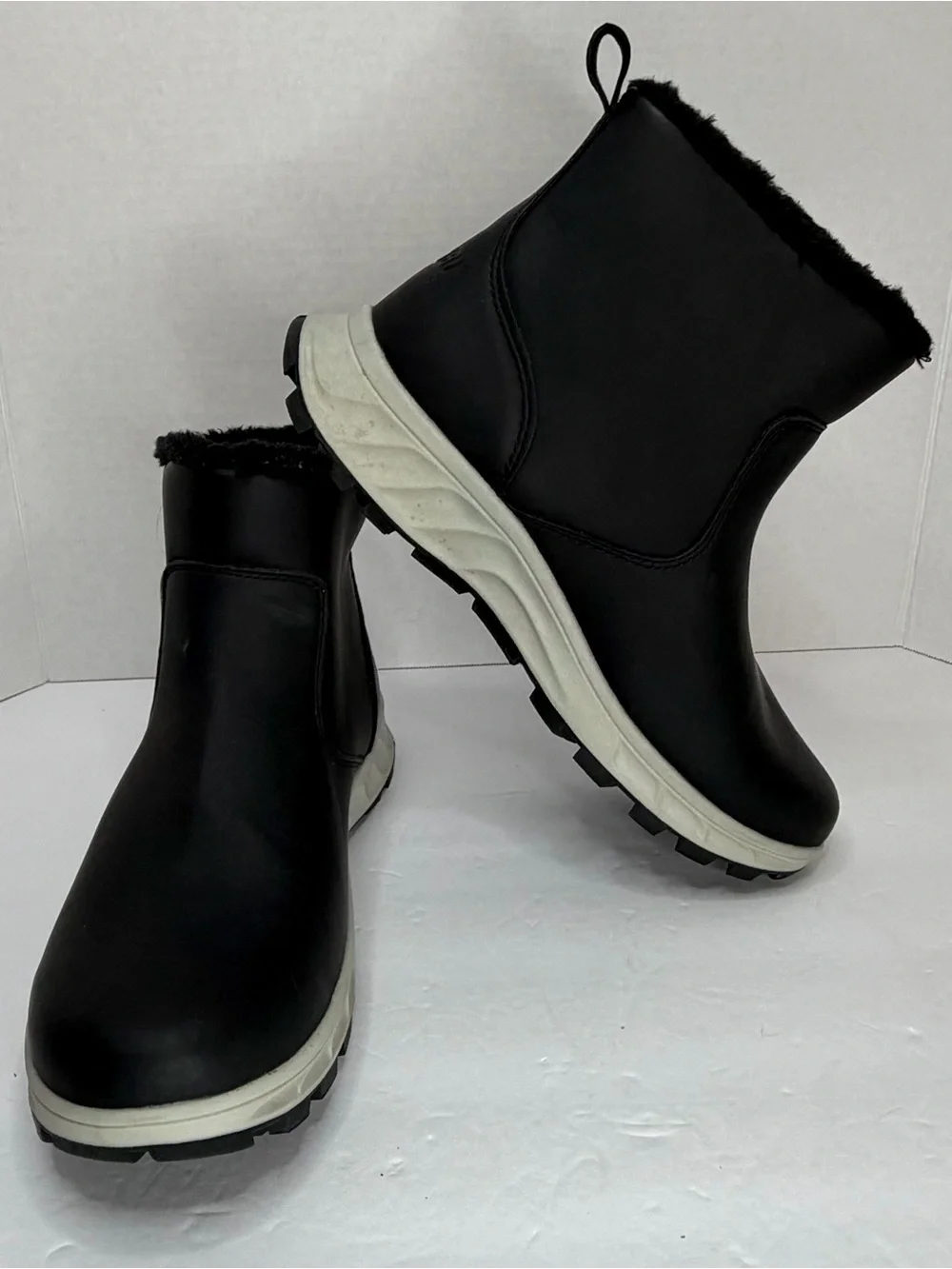 Khombu Black Faux Fur Lined Weather Ankle Boots Zip Size 9 NWT